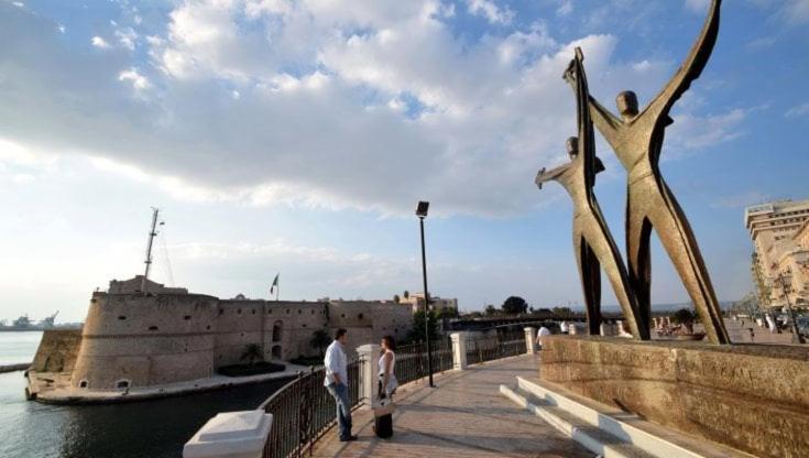 Il Pavone Hotel Taranto Bagian luar foto