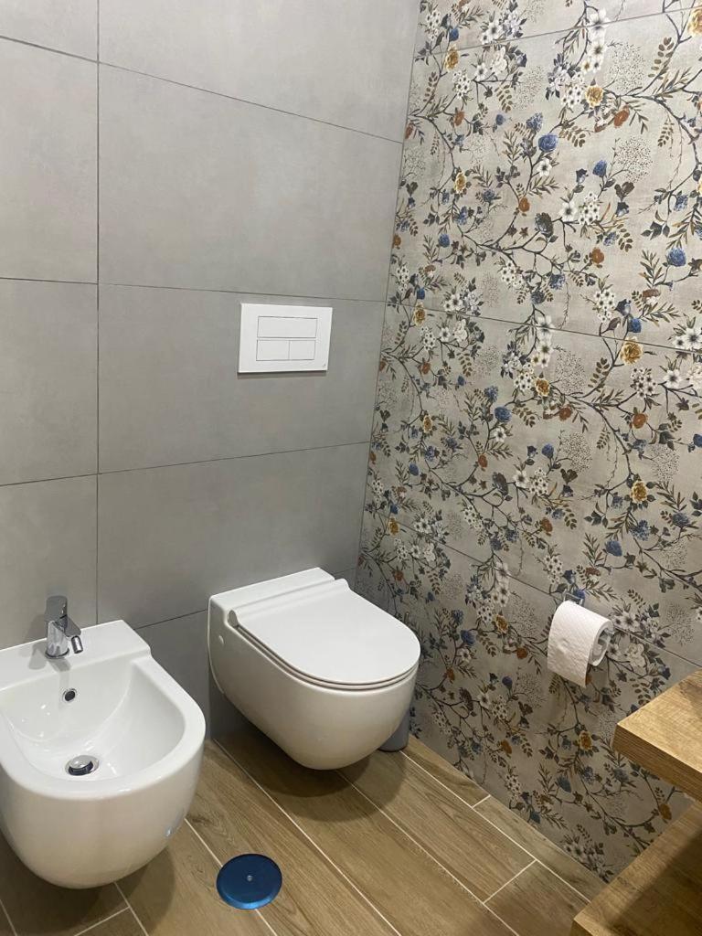 Il Pavone Hotel Taranto Bagian luar foto