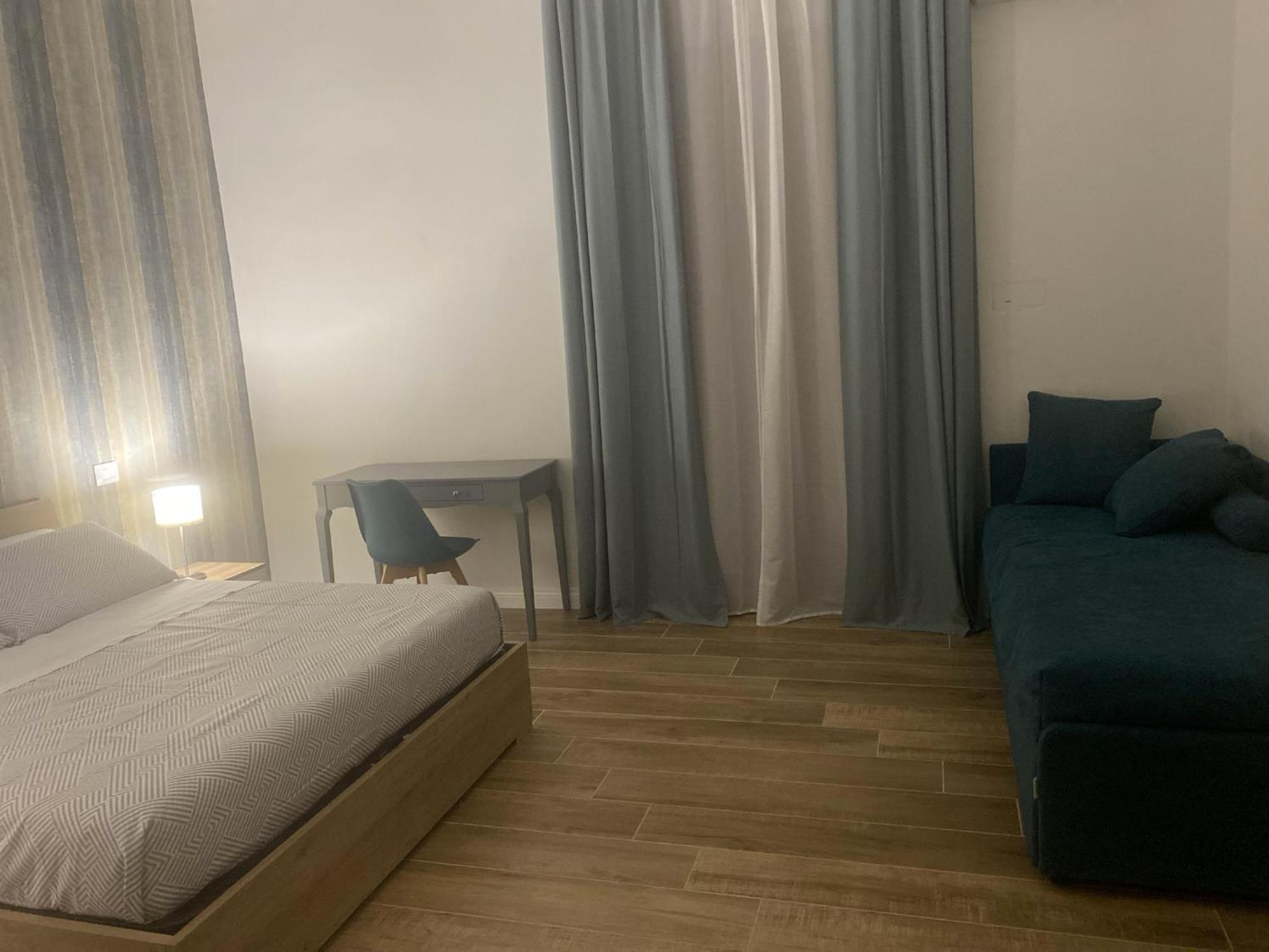 Il Pavone Hotel Taranto Bagian luar foto